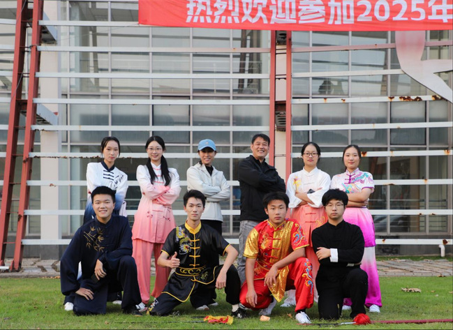 零的突破！我校在上海市大学生武术锦标赛中获得金牌